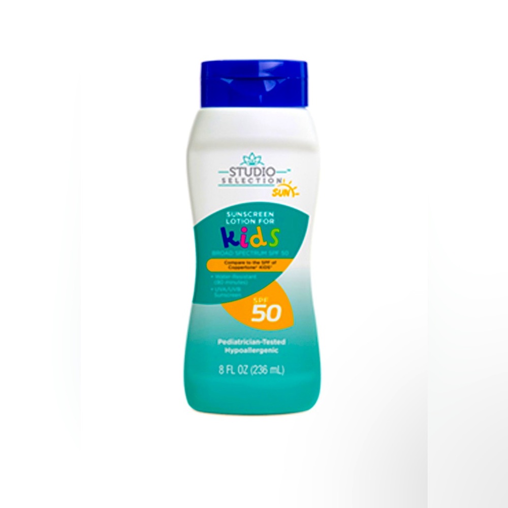 NEW Studio Selection Sunscreen Lotion Kids
SPF50 8oz Sensitive Cream Protection